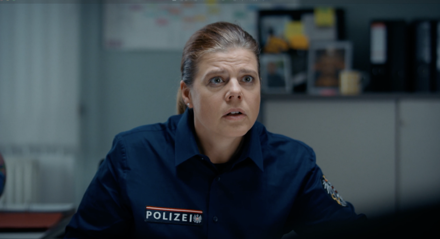 Mike Farino Wachzimmer - Medienkompetenz-Initiative von LIWEST