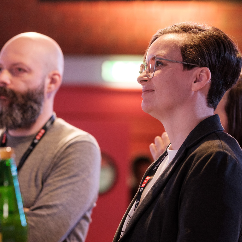 Besucherin beim Denkfrühstück im ORF Studio
