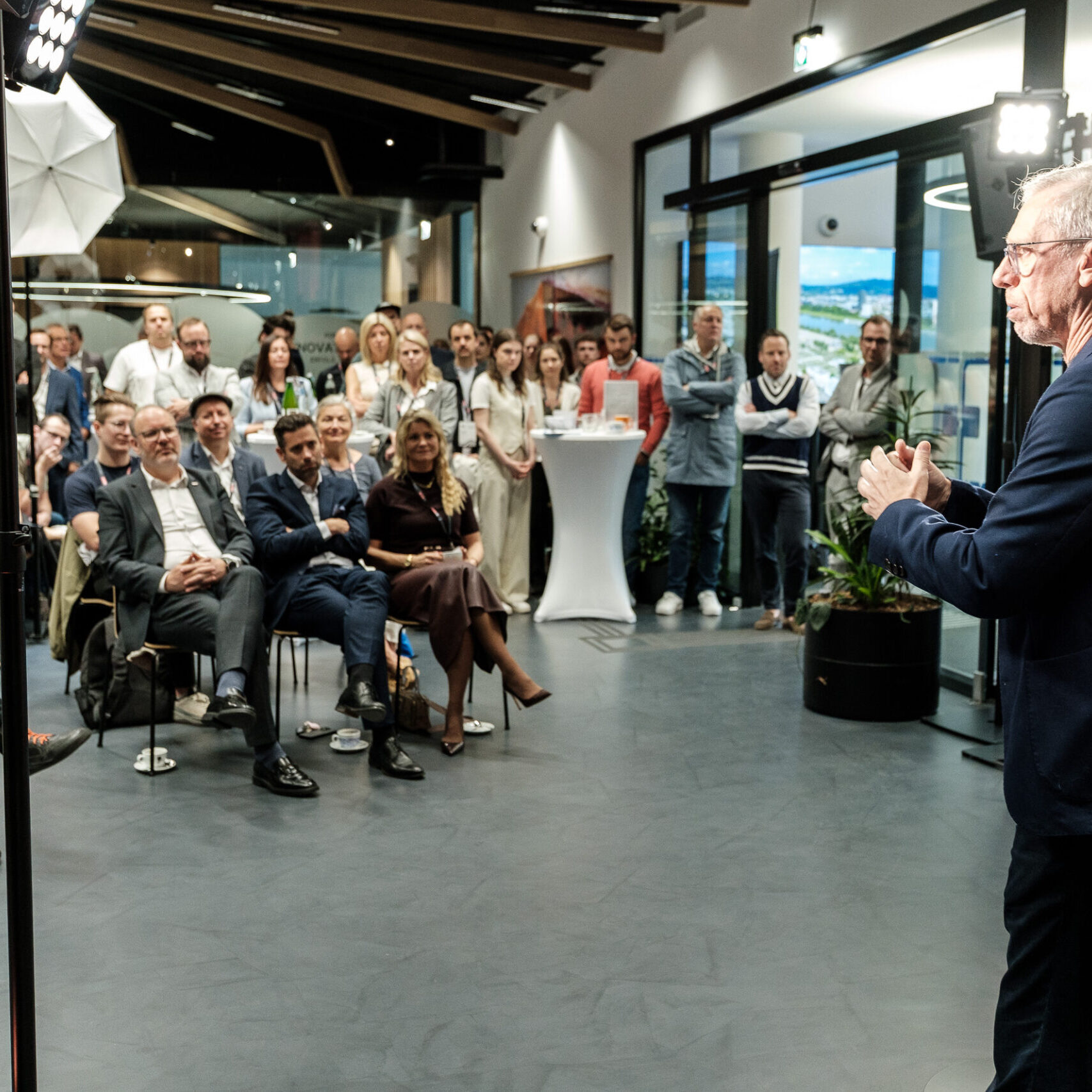 Peter Stöger spricht zum Denkfrühstück-Publikum